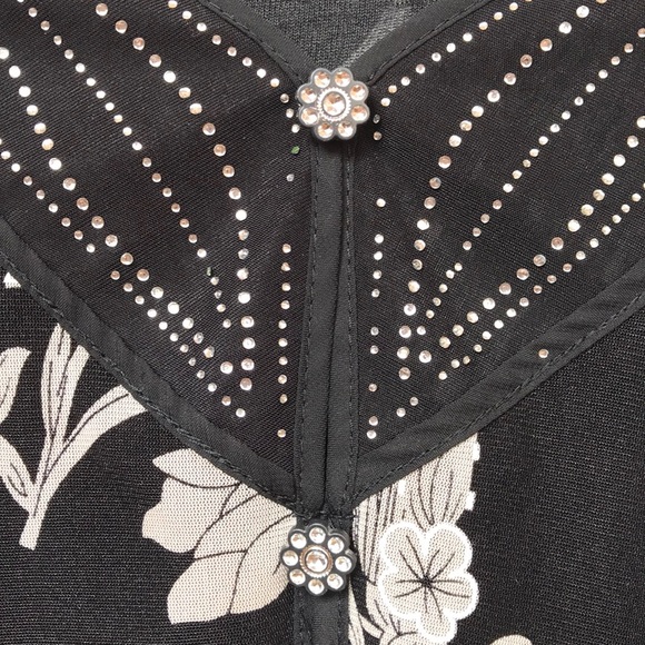 Design Works Floral Top - Picture 3 of 3